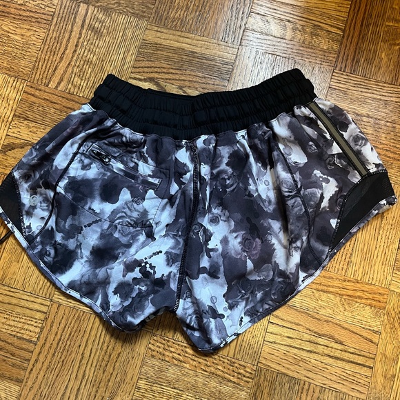 Lululemon Shorts - Picture 4 of 9